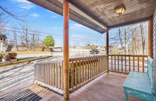 Monteagle Cabin | Hickory Creek @ Trailhead Cabins