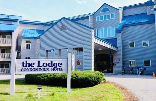 Lincoln Condo | Hickory Lodge Condo Resort Main Street Lincoln with pool and hot-tub and Kitchen