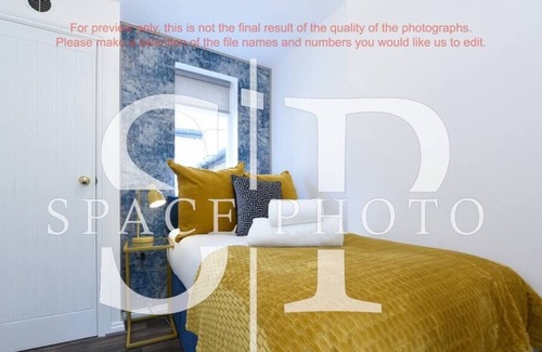 Parsons Green and Walham Apartment | Hidden 2BR Gem and a Tranquil Haven in Fulham