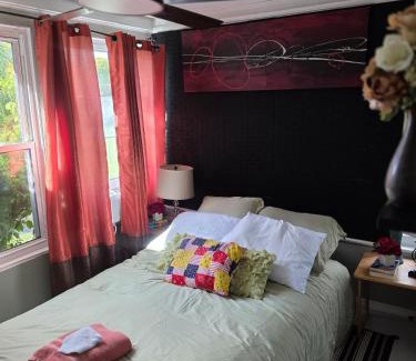 Manchester House | Hidden and comfortable home away from home