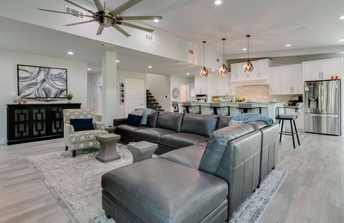 Sherman House | Hidden Country Oasis in Sherman, Texas