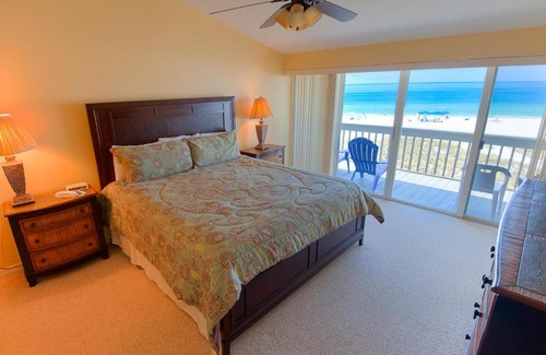 Holmes Beach Apartment | Hidden Cove 5