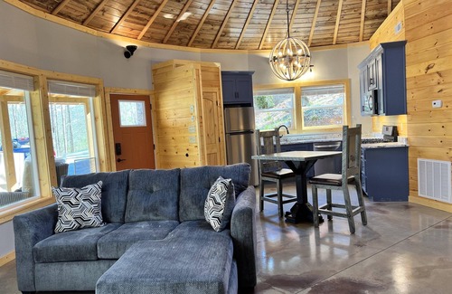 Cherokee Cabin | Hidden Falls, Romantic Couples Escape in Western NC Mountains
