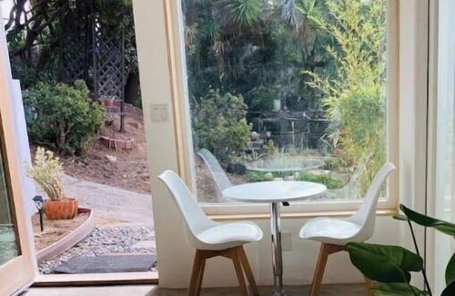 Atwater Village Apartment | Hidden Garden Sanctuary, Fully Renovated & Central