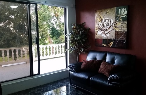 Santa Rita House | !!Hidden Gem~ 3 bedroom/2 bath OCEAN VIEW HOME SPECIAL