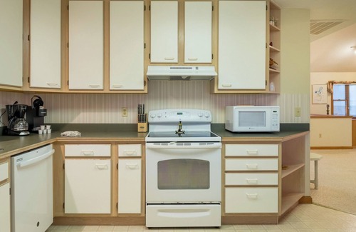 Hatteras House | Hidden Gem 4 Bedroom Home in Hatteras