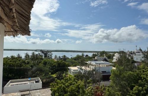 Shela House | Hidden Gem 5 Bed Villa in Shela with Pool and AC