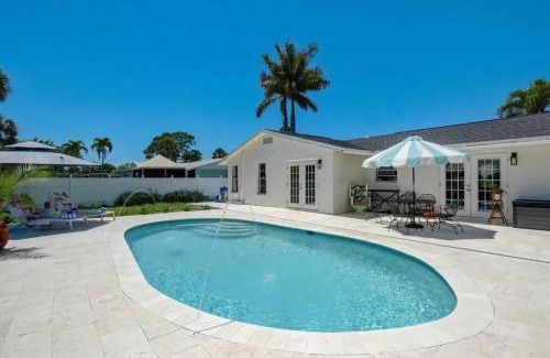 Central Naples House | HIDDEN GEM - Family Friendly Pool Home -Welcome