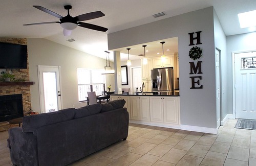 Country Oaks House | ❤️Hidden Gem Home in Sarasota w/amenities by UTC Mall and Siesta Key