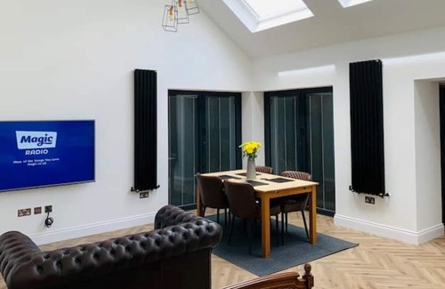 Tynemouth House | Hidden Gem in central Tynemouth w/private parking!