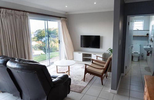 Umhlali Beach House | *Hidden Gem of Salt Rock* Spectacular Sea views!