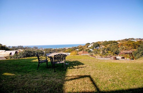 Umhlali Beach House | *Hidden Gem of Salt Rock* Spectacular Sea views!