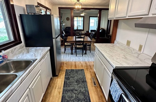 Dewittville Cottage | Hidden gem on Chautauqua’slake with SUPs, kayaks and pool!