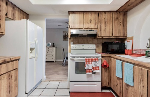 Lauderhill House | HIDDEN GEM! Spacious 4BR/2B Home W/Pool and Garage
