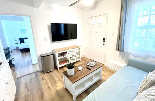 Middletown Apartment | Hidden Gem with Hot Tub and Parking - 4 Guests