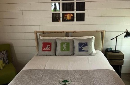 Honey Grove Other | Hidden Grove Resort Cabin 2