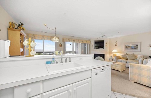 North Ocean City Apartment | Hidden Harbour - Bayfront - 2BR, sleeps 6, pool