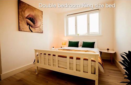 Coombe Hill Apartment | Hidden Kingston Vale