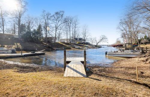 Newberry Shores House | Hidden Lake Gem
