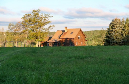 Hammondsport House | Hidden Lake Lodge