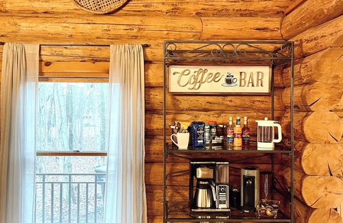 Goshen House | Hidden Log Cabin | Hot Tub | Ping Pong | Family |