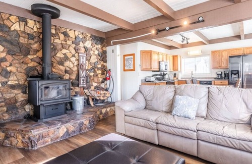 June Lake House | Hidden Meadow Cabin-June Lake, CA