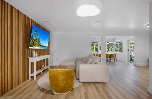 Golden Glades House | Hidden Miami Oasis Heated Pool and Games