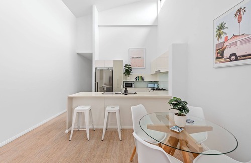Fortitude Valley Apartment | Hidden Oasis! 2Bed/2Bath/1Car ~ 5mins to CBD