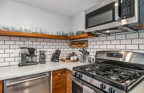 Los Feliz Apartment | Hidden Oasis at Griffith Park