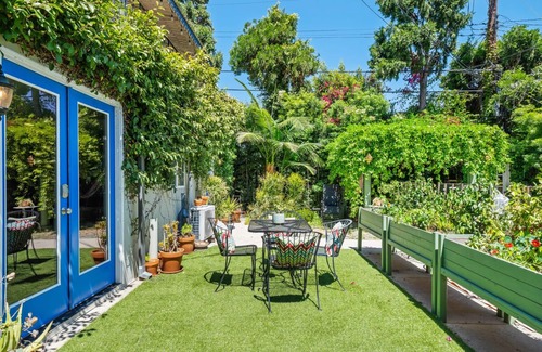 Los Feliz Apartment | Hidden Oasis at Griffith Park