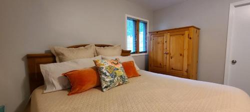 South Haven House | Hidden Oasis Close to Beach and Town