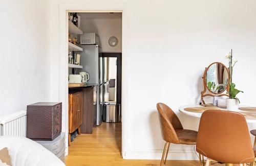 South Kensington Apartment | Hidden Oasis in Heart of London