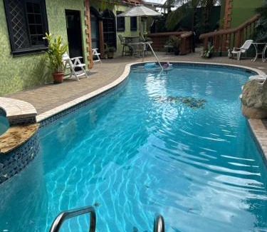 Mandeville Apartment | Hidden oasis