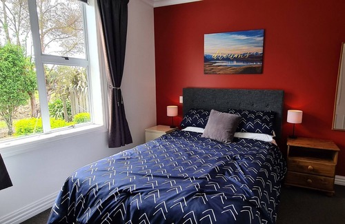 Motueka House | Hidden on High, Country meets Town
