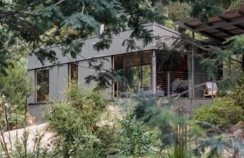 Police Point Cottage | Hidden on Huon, exclusive getaway