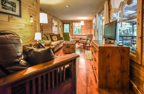 Frankfort House | Hidden River Cabin