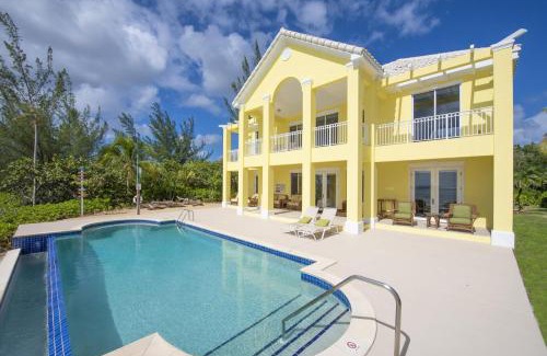 Breakers House | Hidden Treasure & Guesthouse by Grand Cayman Villas & Condos