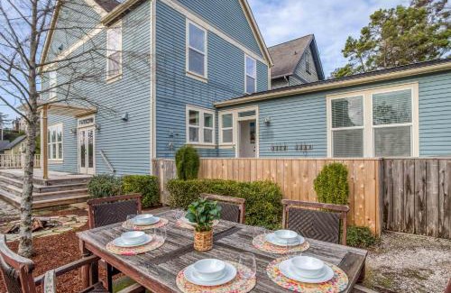 Nelscott House | Hidden Treasures