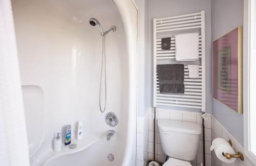 Whitehorse Bed & Breakfast | Hidden Valley Bed and Breakfast