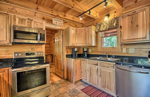 Logan Cabin | Hidden Valley Lodge, 8-BedRm Lodge - Hocking Hills