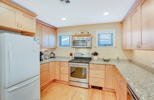 Beach Haven West House | Hidden waterfront gem in Beach Haven West