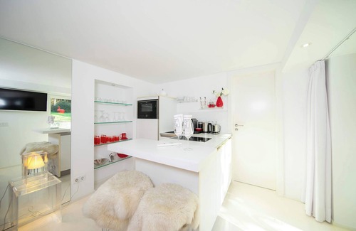 Pomona Apartment | Hideaway - Apartment with garden by Favorite Stays