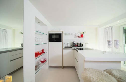 Pomona Apartment | Hideaway - Apartment with garden by Favorite Stays