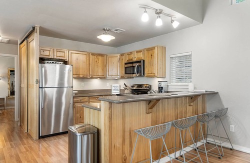 Sperry Cottage | Hideaway at CrossTimbers Marina