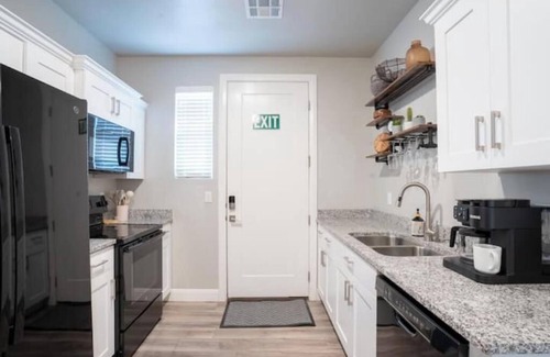 Hurricane House | Hideaway at Dixie Springs. Enjoy what Southern Utah has to offer.nn