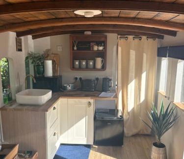 Coltishall House | Hideaway carriage