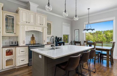 West Union House | Hideaway Cove on Lake Keowee