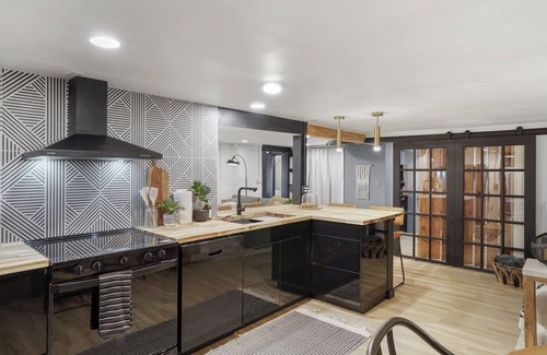 West Salem Apartment | ~Hideaway~ Cozy Basement: 1bed+Studio+Office-Salem