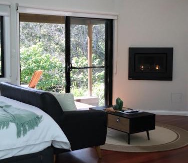 Mapleton Villa | Hideaway Falls - Evergreen Cottage