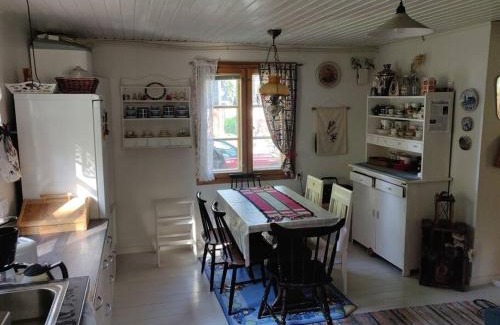 Hameenlinna Apartment | Hideaway for holiday season, hot tube, two saunas
